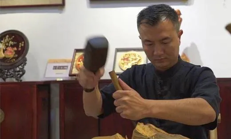 【視頻】潮汕工藝家吳銳亮：14年根雕路，匠人匠心化枯木為神奇